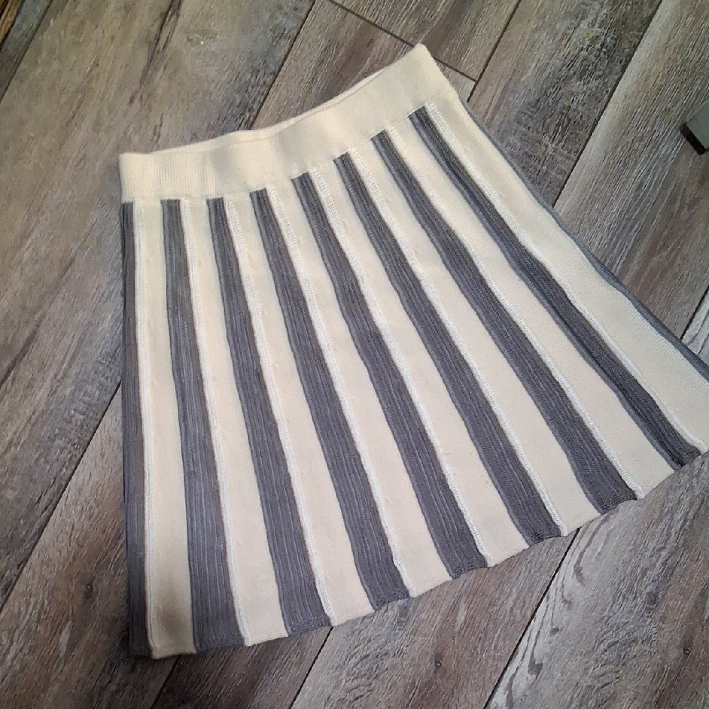 Etcetera A-Line Skirt in Cream and Gray